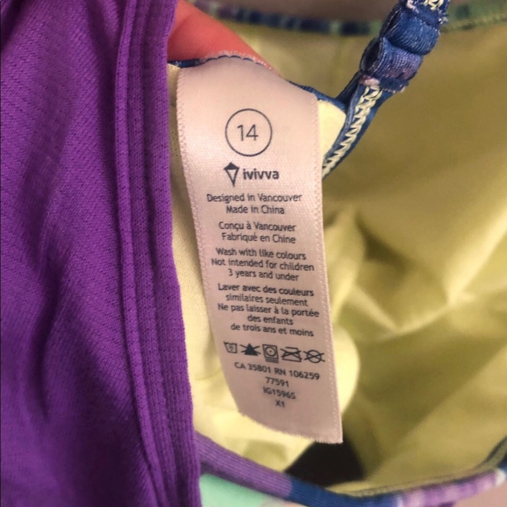 Ivivva tank - Picture 3 of 3
